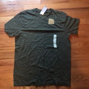 NWT olive green t-shirt men’s
